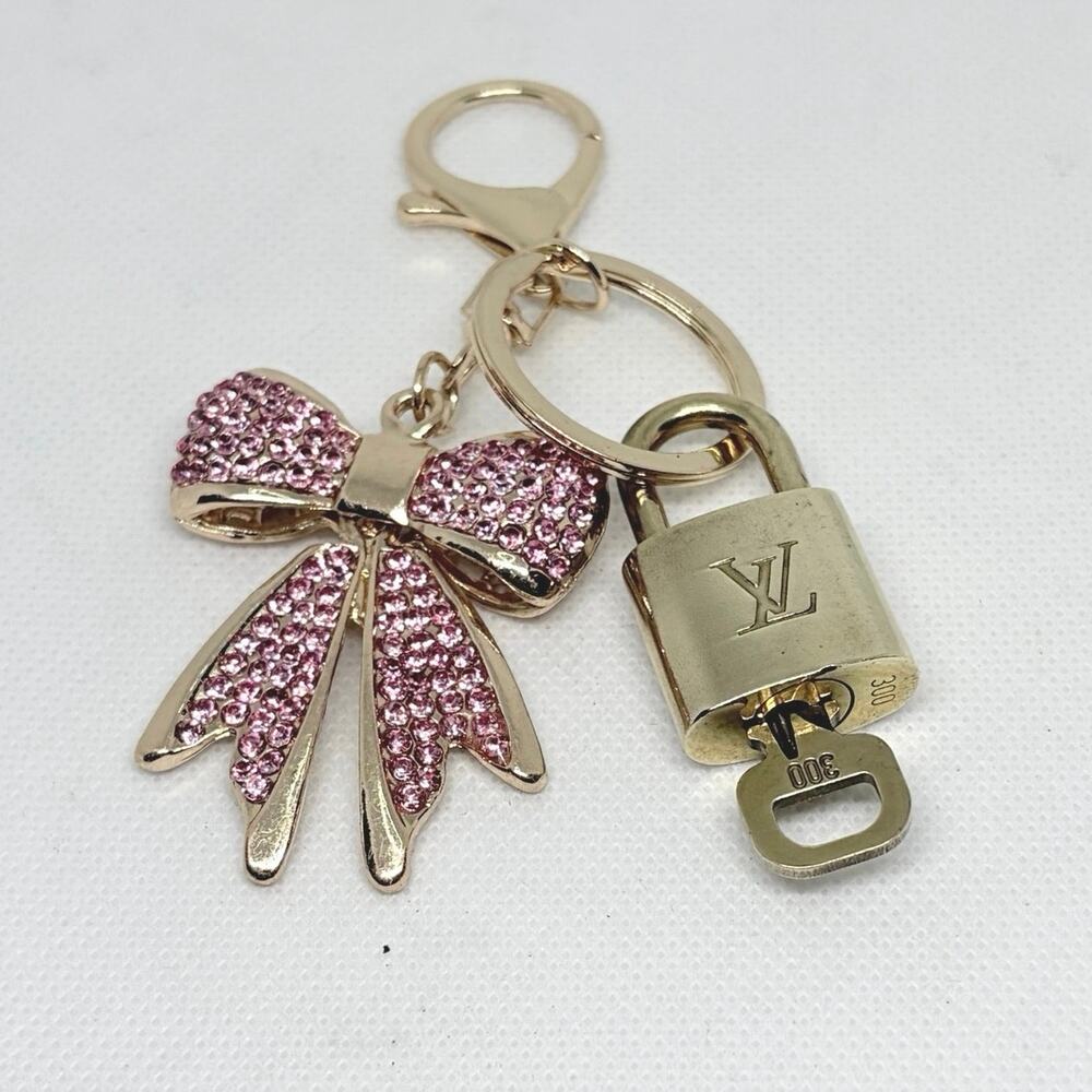 Louis Vuitton Lock & Key #300 w/a Pink Crystal Pavé Bow Bag Charm / Keychain